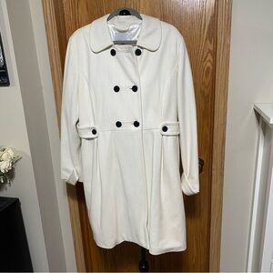 Elegant cream dressy Women's Coat